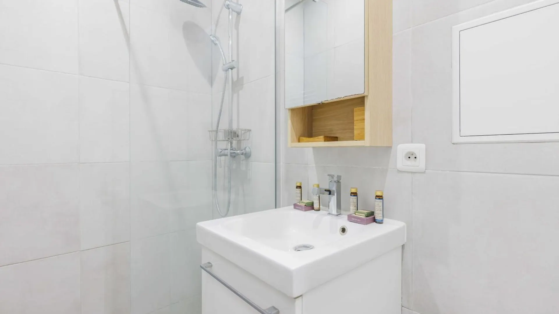 Charming Studio For Two People Jardin Du Luxembourg Apartment Paris France
